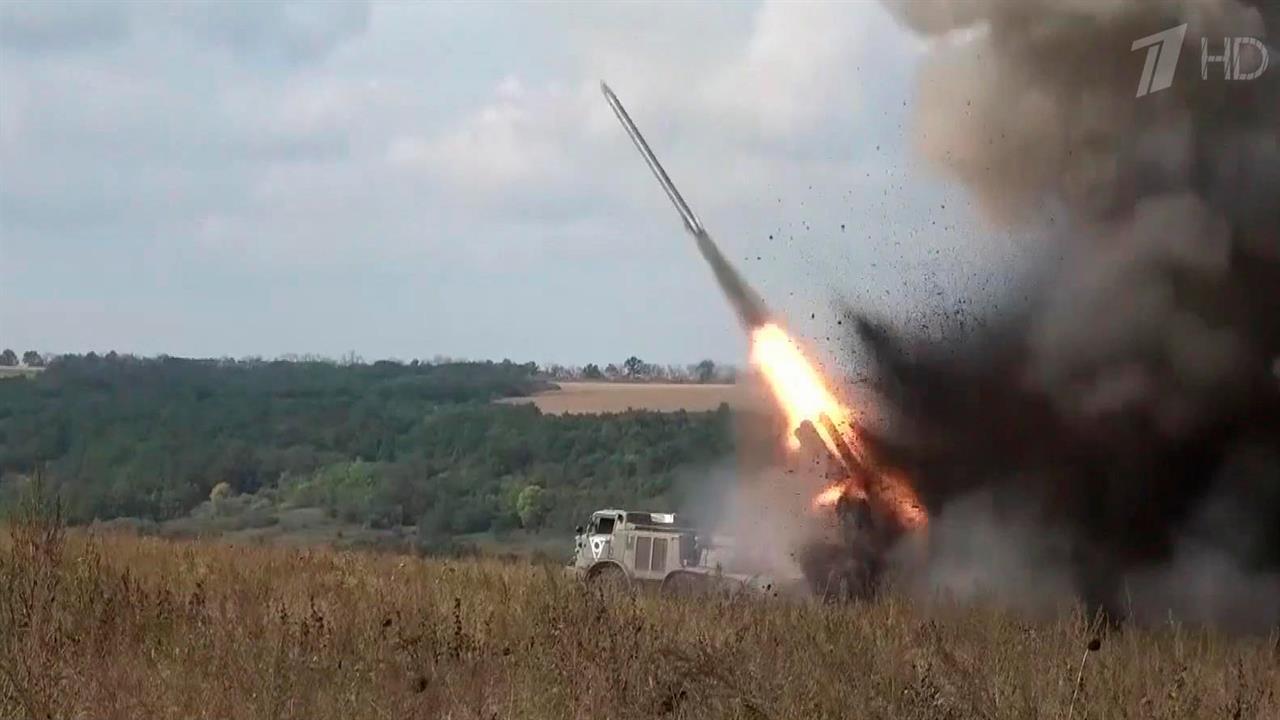 Днем и ночью без перерыва союзные силы России и До... уничтожают огневые позиции украинских боевиков