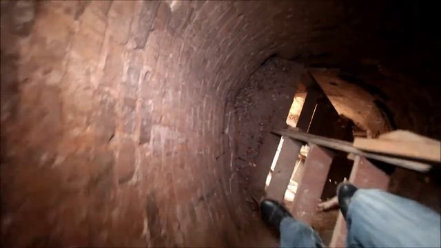 Винтовая лестница в церкви смотреть онлайн