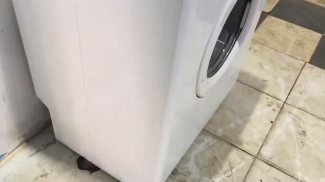 Стиральная машина ELECTROLUX EWS1046 смотреть онлайн