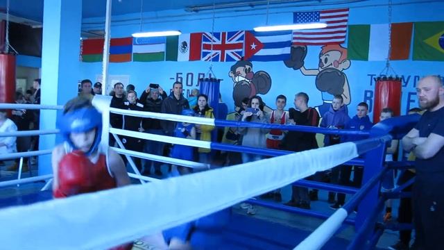 18 Луненок Григорий Мосбокс Горбунов Михаил Молния смотреть онлайн