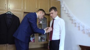 Одеваем жениха. Анастасия и Александр.  Наша свадьба 10.09.16.