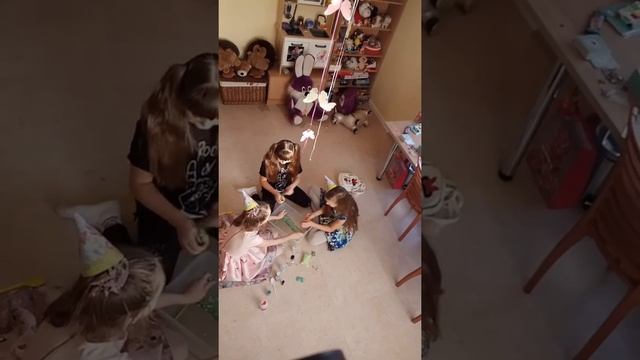 Что мы делали на день рождения подруги?! смотреть онлайн