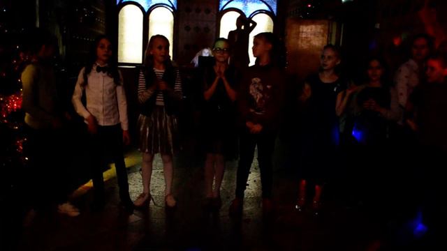 Цвет настроения красный или "Колибри" Новый год смотреть онлайн