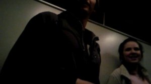 Придурок прыгает в лифте