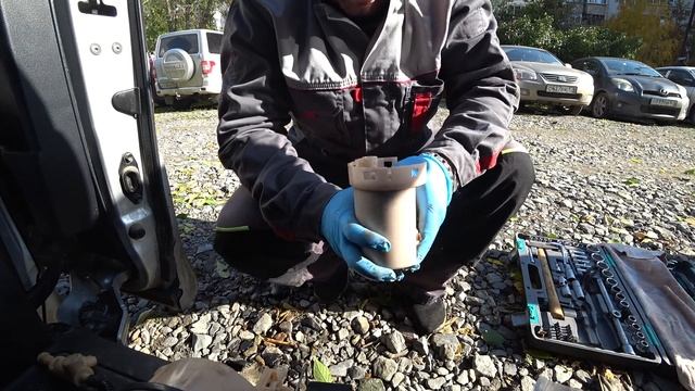 TOYOTA VOXY ЗАМЕНА ТОПЛИВНОГО ФИЛЬТРА СВОИМИ РУКАМИ смотреть онлайн