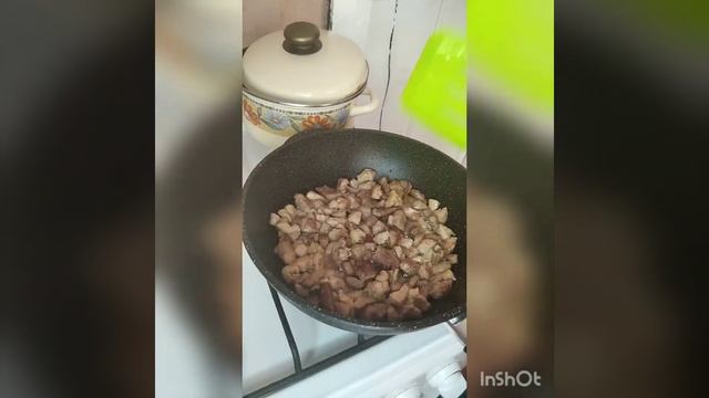 Домашний гуляш из свинины пальчики оближешь. смотреть онлайн