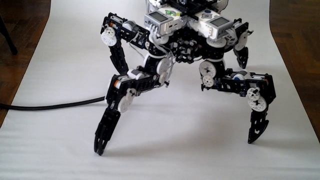 4 legs lego mindstorm robot смотреть онлайн
