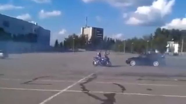 Мото дтифт Subaru vs Yamaha r1 смотреть онлайн