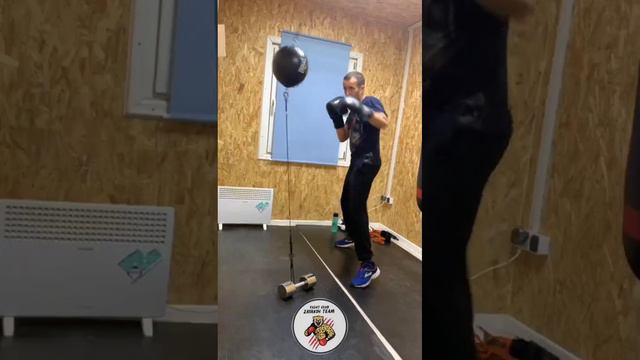 тренируемся всегда 💪🥊
тренируемся везде 💪🥊