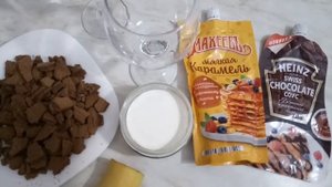 #Десерт за 3 минуты, из йогурта, печенья, банана и ягод