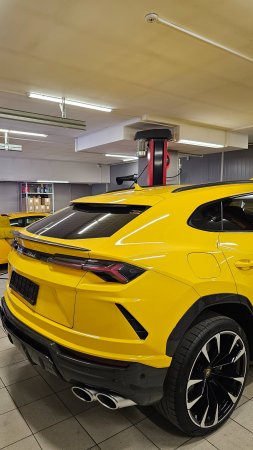 Как работает камера заднего вида на Lamborghini Urus?