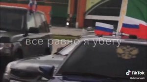 Солнце всходит и заходит А в моей тюрьме темно🥀