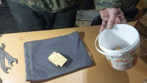 Эксперимент :За счет чего склеивается берестяной брикет!?