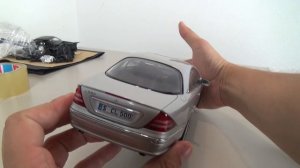 Запаковка обновок - модели машин Mercedes, Maybach, Bentley