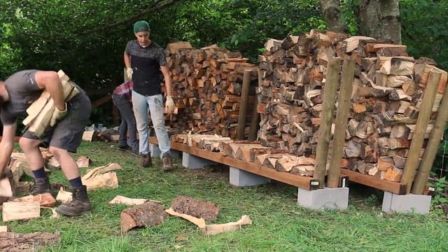 How to cut, split, stack and dry firewood // Homesteading смотреть онлайн