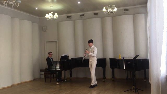 Фокин Григорий, гобой. Д. Чимароза. Концерт C-moll. 3 и 4 часть.