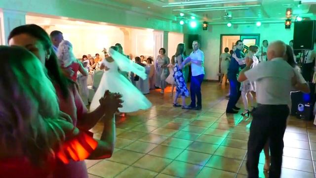 ПОРІЗАЛА ПАЛЬЧИК // ВЕСІЛЬНА ПОЛЬКА // ЗЙОМКА 0966556373 смотреть онлайн