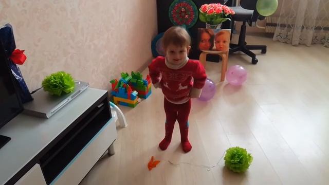 Сонечке исполнилось 2 года! Празднуем, танцуем, дарим подарки! смотреть онлайн