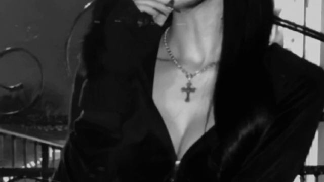 аккуратные, маленькие и прижатые уши смотреть онлайн