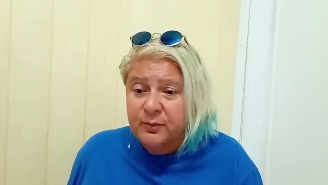 Во время грозы молния разнесла семиэтажный дом. Может тепеь экономят и на молниеотводах?! смотреть онлайн