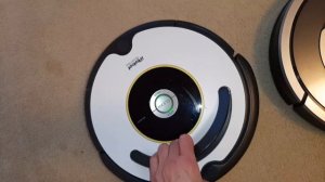 RoboVac Party#2: Roomba, Samsung, Xiaomi | lot of glitter ✨ mess ?