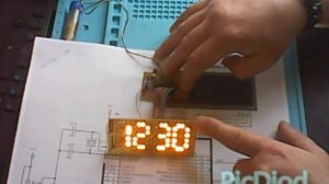 Простые чaсы на Attiny 2313