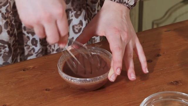 ШОКОЛАДНЫЙ БРАУНИ с маршмеллоу и карамельным соусом РЕЦЕПТ смотреть онлайн