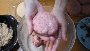 Мясные зразы с грибами | Мясные зразы с сыром и орехом