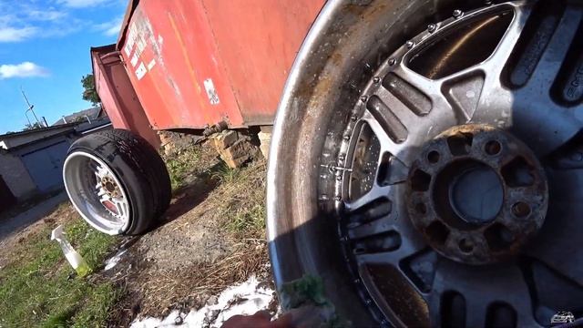 ДНЕВНИК СТЕНСЕРА|РЕШИЛИ ВОПРОС С ДАТЧИКАМИ! ТОНИРУЕМ ТРИНАШКУ. МИНИ ОБЗОР ВАЗ 2106 1978 ГОДА. смотреть онлайн