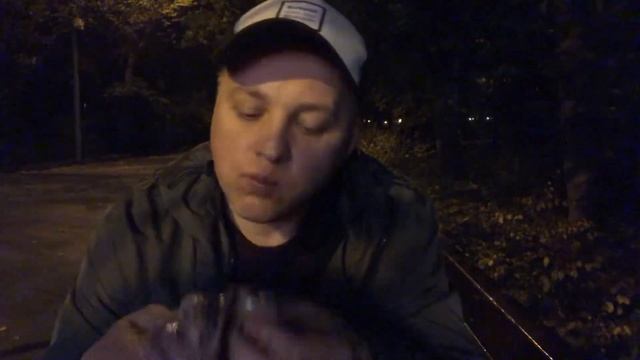 Ем селёдку на свежем воздухе МУКБАНГ mukbang eating