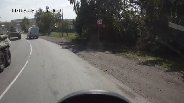 БТР на улицах Юрги.MOV Видеорегистратор Gmini MagicEye HD300 смотреть онлайн