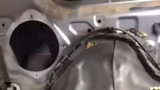 Даже бюджетная шумо-виброизоляция авто дает заметный эффект - в салоне становится на порядок тише смотреть онлайн