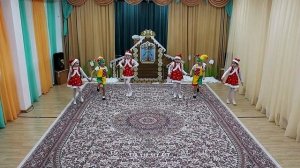 Танец у леса на опушке.