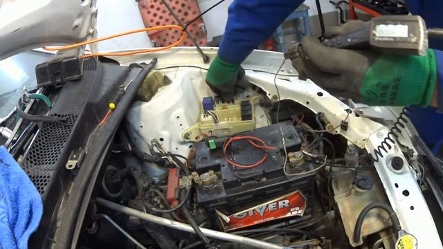 Почему #Тойота #vitz не работает вентилятор охлаждения/ Перегрев/Как разобратся в проводке? смотреть онлайн