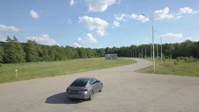 Skoda A8 2.0 vs RC Model S-Max. ГОНКА (2023)