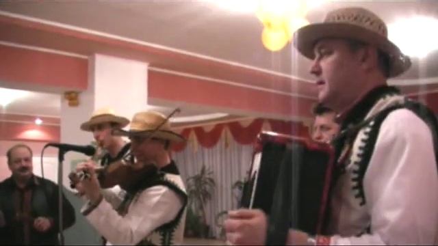 "Троїсті музики" на весілля. Гурт "Родина" смотреть онлайн