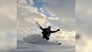 Плохая погода - отличный повод выйти на тренировку кайтбордистам