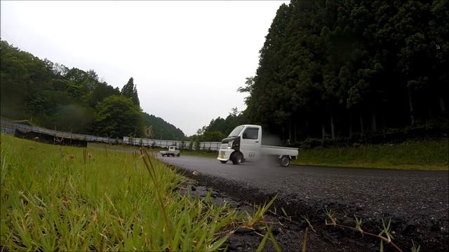SUZUKI CARRY DRIFTING LIKE A DRIFT MACHINE