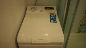 Electrolux EWT 1366 HDW отжим с пустым баком на 800 об/м