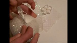 Новогодний шар из лент на елку