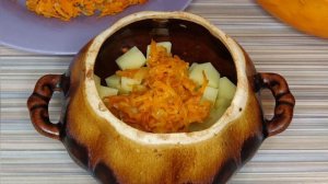 жаркое в горшочках( с курицей, грибами и овощами)