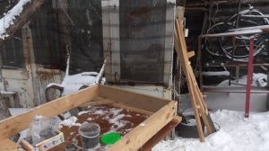 Делаю коробку,дверь для курятника. Поздравляю женщин с 8 марта