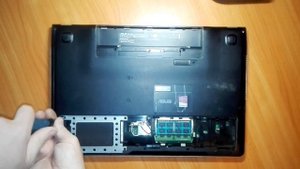 Как снять, поменять жесткий диск (HDD) на ноутбуке ASUS N56V