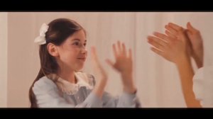 "Катюша" Исполнили дети на разных языках.