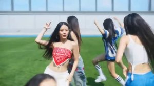 New jeans new song  Attention but in reverse