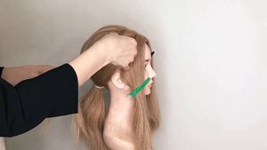 Видео- урок ,как сделать простую прическу на длинные волосы, с плетением / прическа  для начинающих