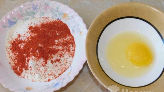 Куриные крылышки в панировке из крахмала