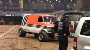 Тяга супер траков - Super Modified 4WD Truck Pulling!