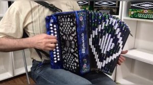 Великолепные мелодии от мастера. Игра на гармошке с потрясающим звучанием. Гармонь Шуйская До мажор