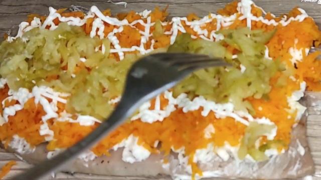 ЗАКУСКА/РУЛЕТ из СЕЛЕДКИ - закуска для бутербродов !